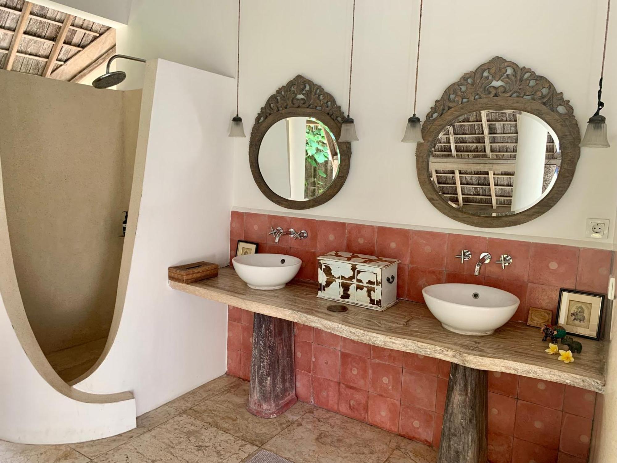 Unique 3Br Villa With Pool 5 Minute Walk To The Pererenan Beach Canggu  Exterior photo